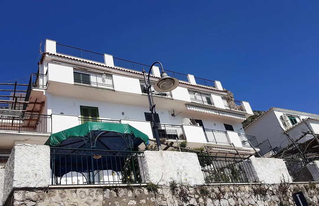 Amalfi Hills-1